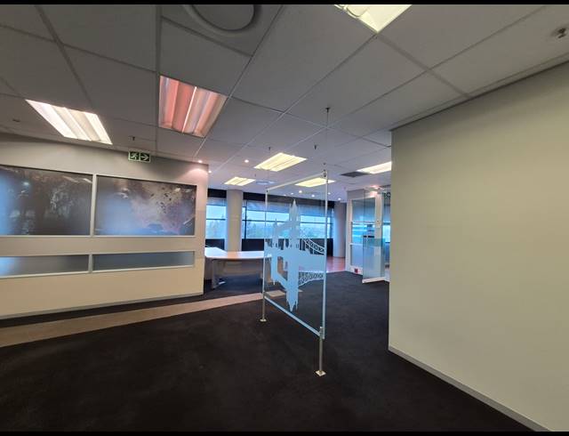 248M² OFFICE TO LET IN SANDTON CENTRAL